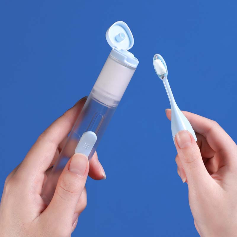 Blaudonau- 3-In-1 Travel Toothbrush