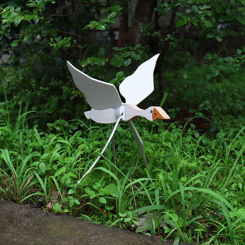 Blaudonau- Windmühle mit Möwe als Gartendekoration