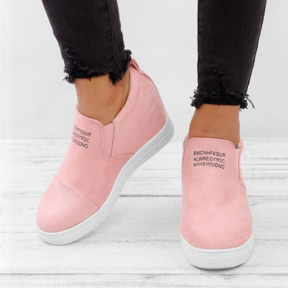 Blaudonau- Buchstaben Slip-on-Turnschuhe mit Keilabsatz PINK