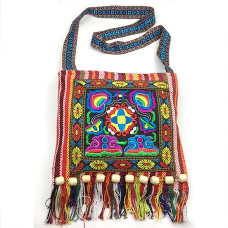 Blaudonau- Boho Quaste Handtasche Rote Kamelie